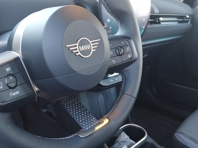 fotoG 15 del MINI MINI 5 Puertas Cooper C 115 kW (156 CV) 156cv Gasolina del 2024 en Alicante