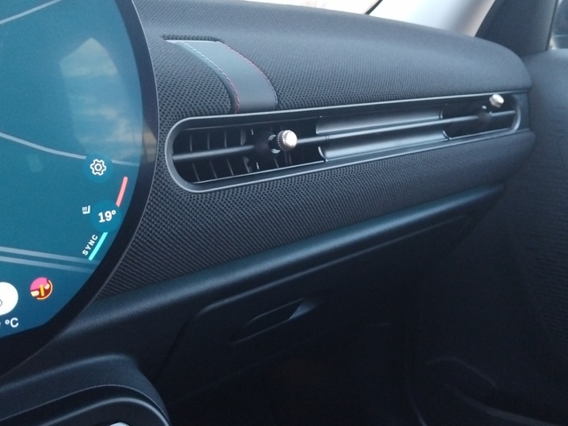 fotoG 18 del MINI MINI 5 Puertas Cooper C 115 kW (156 CV) 156cv Gasolina del 2024 en Alicante