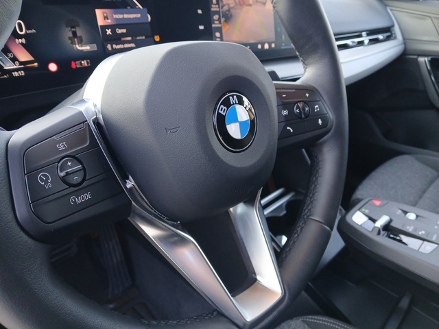 BMW X2 sDrive20i color Negro. Año 2024. 125KW(170CV). Gasolina. En concesionario GANDIA Automoviles Fersan, S.A. de Valencia