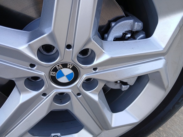 BMW X2 sDrive20i color Negro. Año 2024. 125KW(170CV). Gasolina. En concesionario GANDIA Automoviles Fersan, S.A. de Valencia