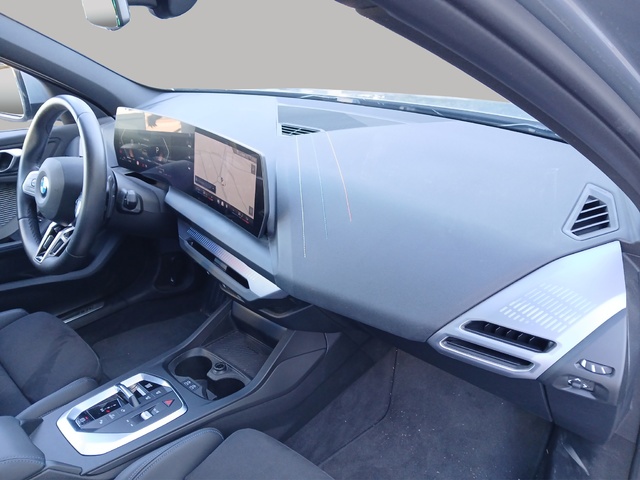 BMW Serie 1 120d color Gris. Año 2024. 120KW(163CV). Diésel. En concesionario ALZIRA Automoviles Fersan, S.A. de Valencia