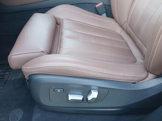BMW X5 xDrive45e color Blanco. Año 2021. 290KW(394CV). Híbrido Electro/Gasolina. En concesionario GANDIA Automoviles Fersan, S.A. de Valencia