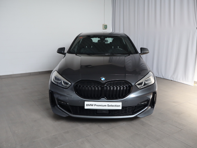 BMW Serie 1 120d color Gris. Año 2021. 140KW(190CV). Diésel. En concesionario Pruna Motor, S.L de Barcelona