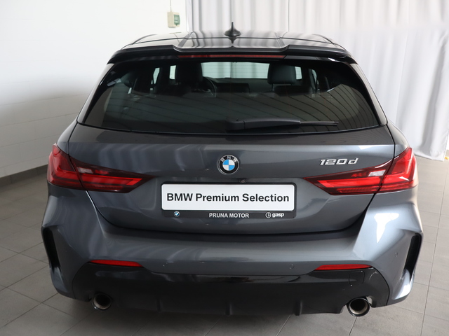 BMW Serie 1 120d color Gris. Año 2021. 140KW(190CV). Diésel. En concesionario Pruna Motor, S.L de Barcelona