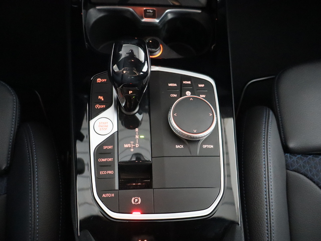 BMW Serie 1 120d color Gris. Año 2021. 140KW(190CV). Diésel. En concesionario Pruna Motor, S.L de Barcelona