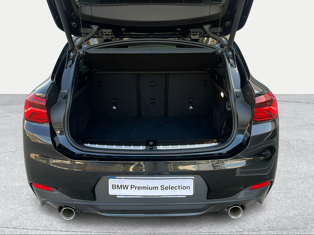 BMW X2 sDrive18d color Negro. Año 2021. 110KW(150CV). Diésel. En concesionario Ilbira Motor | Granada de Granada