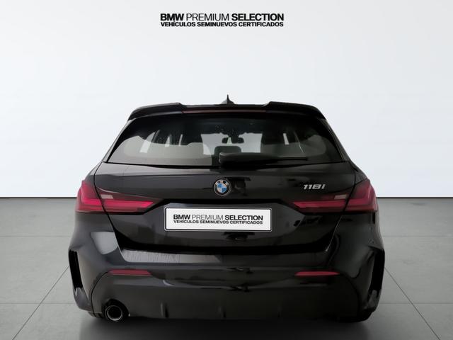 BMW Serie 1 118i color Negro. Año 2024. 103KW(140CV). Gasolina. En concesionario Automotor Premium Marbella - Málaga de Málaga