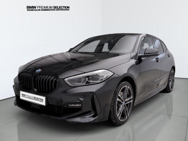 BMW Serie 1 118i color Negro. Año 2024. 103KW(140CV). Gasolina. En concesionario Automotor Premium Marbella - Málaga de Málaga
