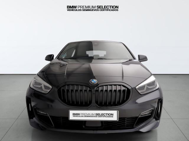 BMW Serie 1 118i color Negro. Año 2024. 103KW(140CV). Gasolina. En concesionario Automotor Premium Viso - Málaga de Málaga