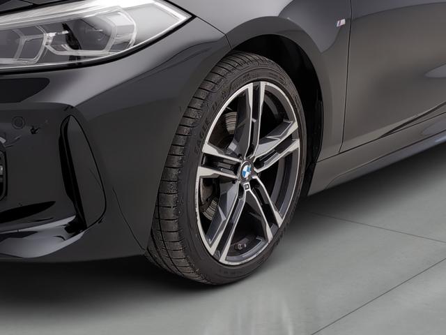 BMW Serie 1 118i color Negro. Año 2024. 103KW(140CV). Gasolina. En concesionario Automotor Premium Viso - Málaga de Málaga