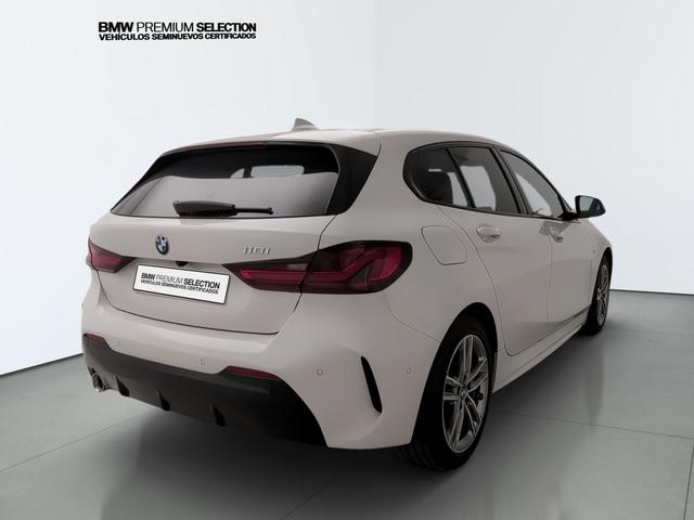 BMW Serie 1 118i color Blanco. Año 2024. 103KW(140CV). Gasolina. En concesionario Automotor Premium Marbella - Málaga de Málaga