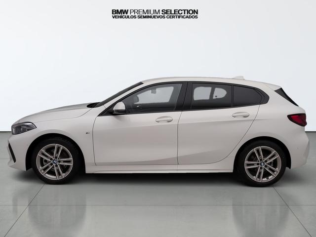 BMW Serie 1 118i color Blanco. Año 2024. 103KW(140CV). Gasolina. En concesionario Automotor Premium Viso - Málaga de Málaga