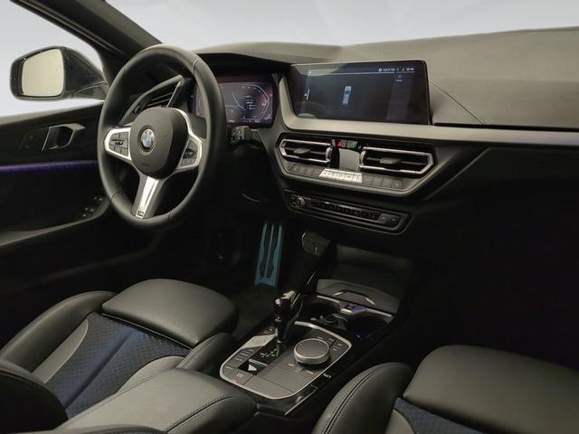 BMW Serie 1 118i color Gris. Año 2024. 103KW(140CV). Gasolina. En concesionario Automotor Premium Viso - Málaga de Málaga