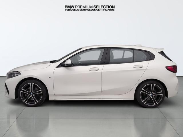 BMW Serie 1 118i color Blanco. Año 2024. 103KW(140CV). Gasolina. En concesionario Automotor Premium Velázquez - Málaga de Málaga