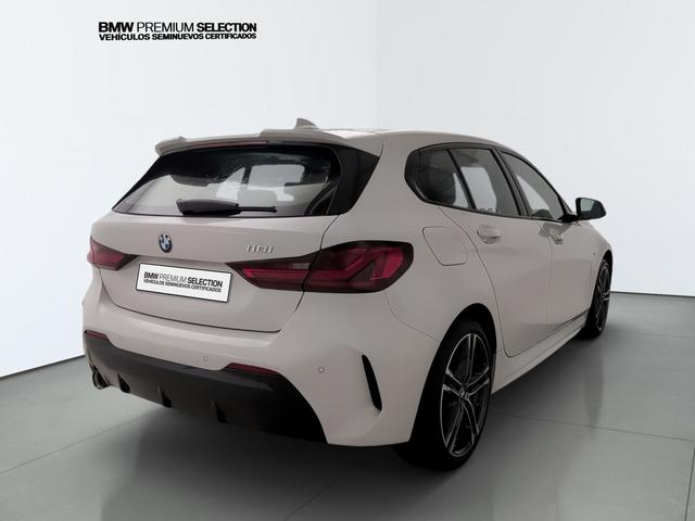 BMW Serie 1 118i color Blanco. Año 2024. 103KW(140CV). Gasolina. En concesionario Automotor Premium Fuengirola - Málaga de Málaga