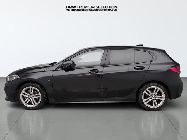BMW Serie 1 118i color Negro. Año 2024. 103KW(140CV). Gasolina. En concesionario Automotor Premium Velázquez - Málaga de Málaga