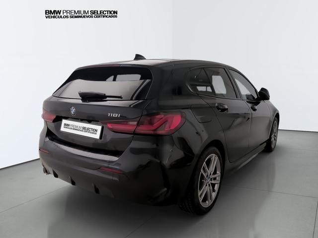 BMW Serie 1 118i color Negro. Año 2024. 103KW(140CV). Gasolina. En concesionario Automotor Premium Velázquez - Málaga de Málaga