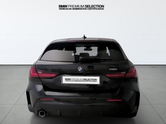 BMW Serie 1 118i color Negro. Año 2024. 103KW(140CV). Gasolina. En concesionario Automotor Premium Velázquez - Málaga de Málaga