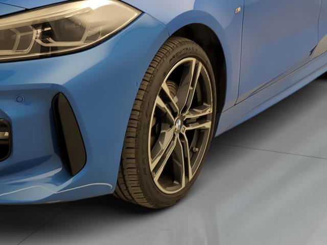 BMW Serie 1 118i color Azul. Año 2024. 103KW(140CV). Gasolina. En concesionario Automotor Premium Viso - Málaga de Málaga
