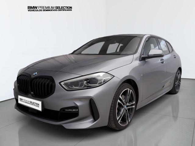 BMW Serie 1 118i color Gris. Año 2024. 103KW(140CV). Gasolina. En concesionario Automotor Premium Velázquez - Málaga de Málaga