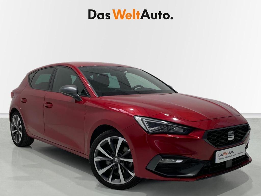 SEAT León 1.5 eTSI en Barcelona
