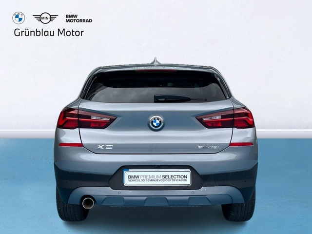 BMW X2 sDrive18i color Gris. Año 2022. 103KW(140CV). Gasolina. En concesionario Grünblau Motor (Bmw y Mini) de Cantabria