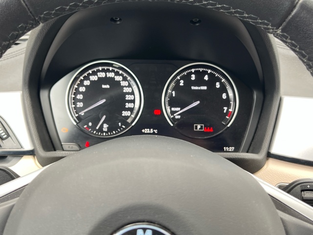 BMW X2 sDrive18i color Gris. Año 2022. 103KW(140CV). Gasolina. En concesionario Grünblau Motor (Bmw y Mini) de Cantabria