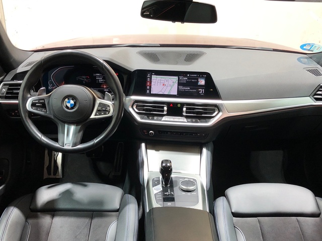 BMW Serie 4 420d Gran Coupe color Rojo. Año 2022. 140KW(190CV). Diésel. En concesionario Movilnorte El Plantio de Madrid