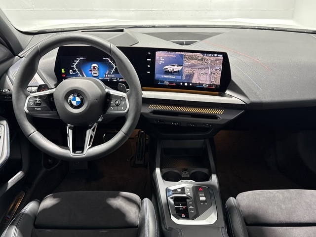 BMW Serie 1 120d color Blanco. Año 2025. 120KW(163CV). Híbrido Electro/Diesel. En concesionario Auto Premier, S.A. - MADRID de Madrid