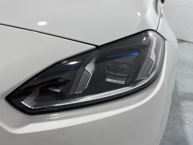 BMW Serie 1 120d color Blanco. Año 2025. 120KW(163CV). Híbrido Electro/Diesel. En concesionario Auto Premier, S.A. - MADRID de Madrid