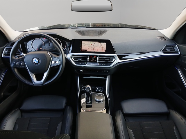 BMW Serie 3 318d color Negro. Año 2019. 110KW(150CV). Diésel. En concesionario GANDIA Automoviles Fersan, S.A. de Valencia