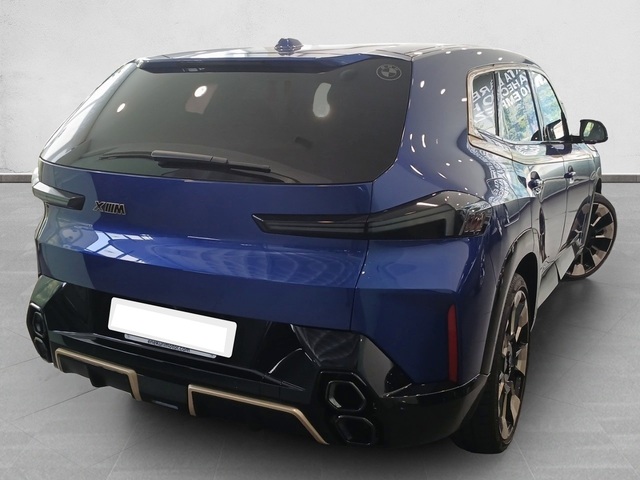 BMW XM XM 480 color Azul. Año 2025. 480KW(653CV). Gasolina. En concesionario Enekuri Motor de Vizcaya