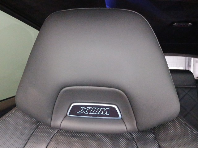 BMW XM XM 480 color Azul. Año 2025. 480KW(653CV). Gasolina. En concesionario Enekuri Motor de Vizcaya
