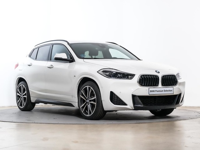 BMW X2 sDrive18d color Blanco. Año 2023. 110KW(150CV). Diésel. En concesionario Oliva Motor Tarragona de Tarragona