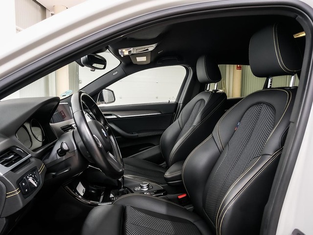 BMW X2 sDrive18d color Blanco. Año 2023. 110KW(150CV). Diésel. En concesionario Oliva Motor Tarragona de Tarragona