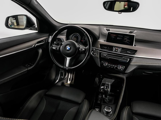 BMW X2 sDrive18d color Blanco. Año 2023. 110KW(150CV). Diésel. En concesionario Oliva Motor Tarragona de Tarragona