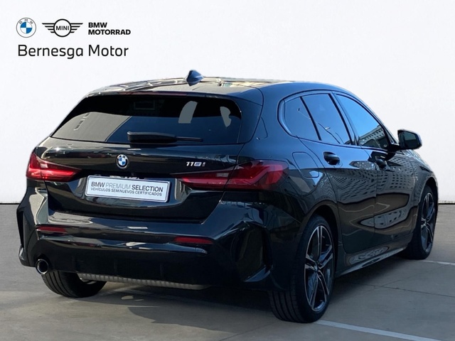 BMW Serie 1 118i color Negro. Año 2024. 103KW(140CV). Gasolina. En concesionario Bernesga Motor León (Bmw y Mini) de León