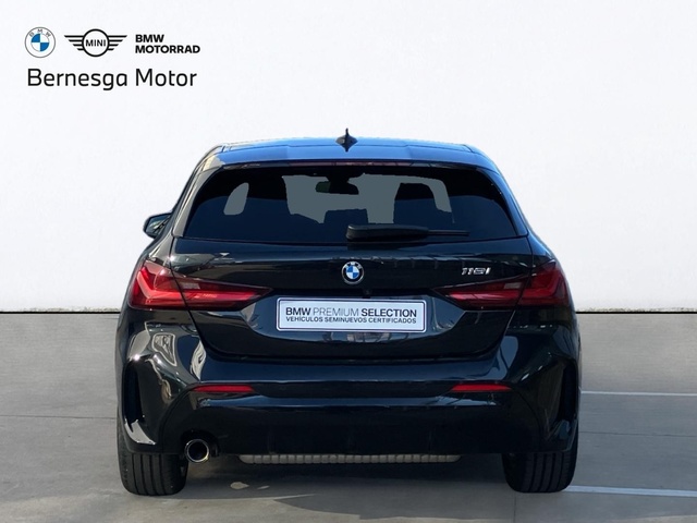 BMW Serie 1 118i color Negro. Año 2024. 103KW(140CV). Gasolina. En concesionario Bernesga Motor León (Bmw y Mini) de León
