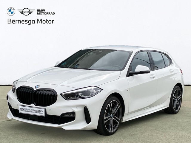 BMW Serie 1 118i color Blanco. Año 2024. 103KW(140CV). Gasolina. En concesionario Bernesga Motor León (Bmw y Mini) de León