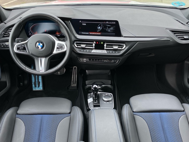 BMW Serie 1 118i color Blanco. Año 2024. 103KW(140CV). Gasolina. En concesionario Bernesga Motor León (Bmw y Mini) de León