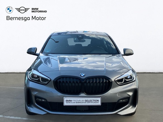 BMW Serie 1 118i color Gris. Año 2024. 103KW(140CV). Gasolina. En concesionario Bernesga Motor León (Bmw y Mini) de León