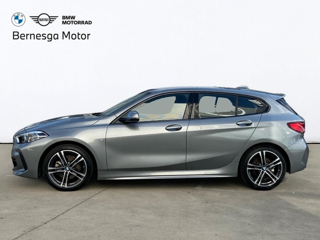 BMW Serie 1 118i color Gris. Año 2024. 103KW(140CV). Gasolina. En concesionario Bernesga Motor León (Bmw y Mini) de León