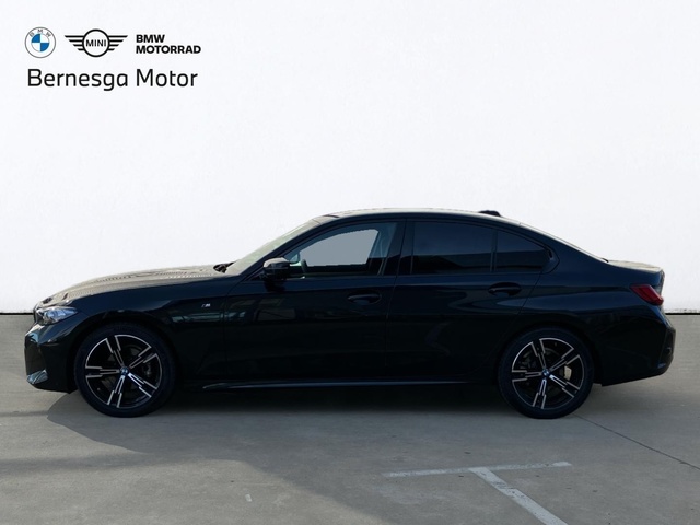 BMW Serie 3 318d color Negro. Año 2024. 110KW(150CV). Diésel. En concesionario Bernesga Motor León (Bmw y Mini) de León
