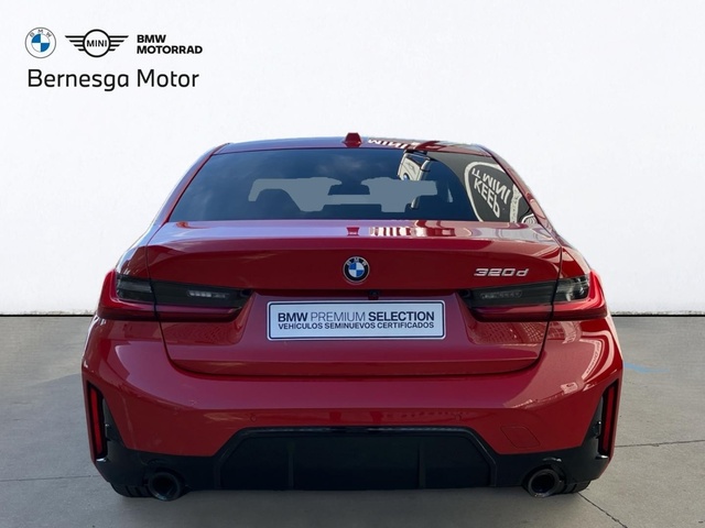 BMW Serie 3 320d color Rojo. Año 2024. 140KW(190CV). Diésel. En concesionario Bernesga Motor León (Bmw y Mini) de León