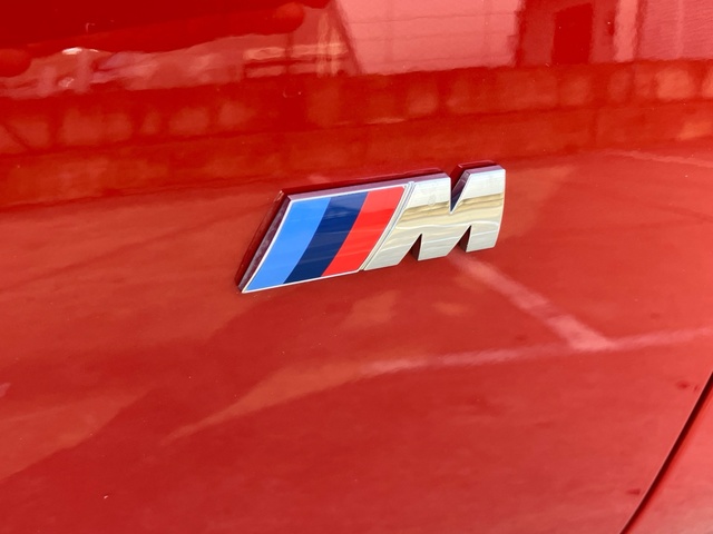 BMW Serie 3 320d color Rojo. Año 2024. 140KW(190CV). Diésel. En concesionario Bernesga Motor León (Bmw y Mini) de León