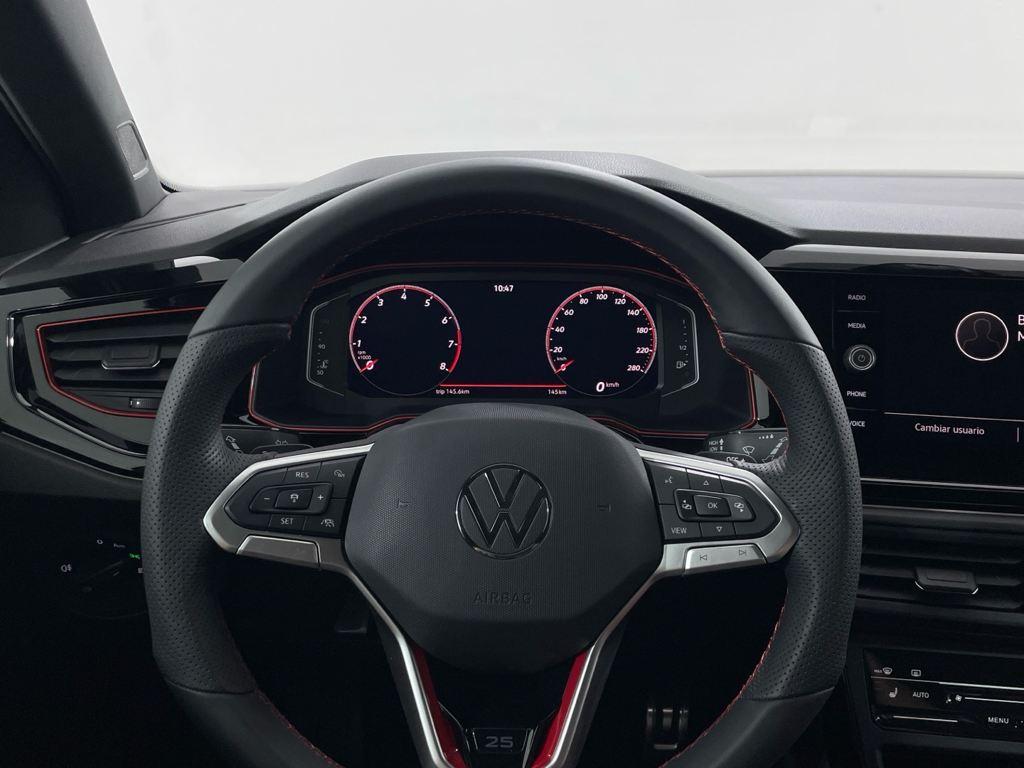 Volkswagen Polo 2.0 TSI - 15