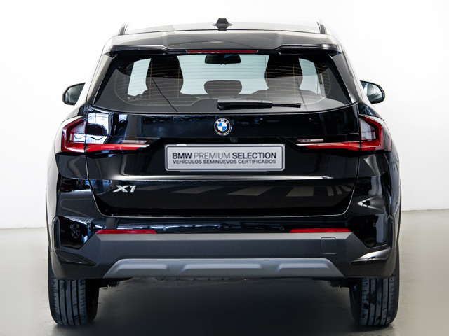 BMW X1 sDrive18d color Negro. Año 2024. 110KW(150CV). Diésel. En concesionario BMW Fuenteolid Valladolid de Valladolid