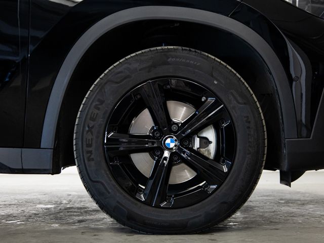 BMW X1 sDrive18d color Negro. Año 2024. 110KW(150CV). Diésel. En concesionario BMW Fuenteolid Valladolid de Valladolid
