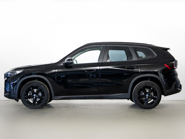 BMW X1 sDrive18d color Negro. Año 2024. 110KW(150CV). Diésel. En concesionario BMW Fuenteolid Valladolid de Valladolid