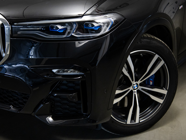 BMW X7 xDrive40d color Negro. Año 2022. 250KW(340CV). Diésel. En concesionario BMW Fuenteolid Valladolid de Valladolid